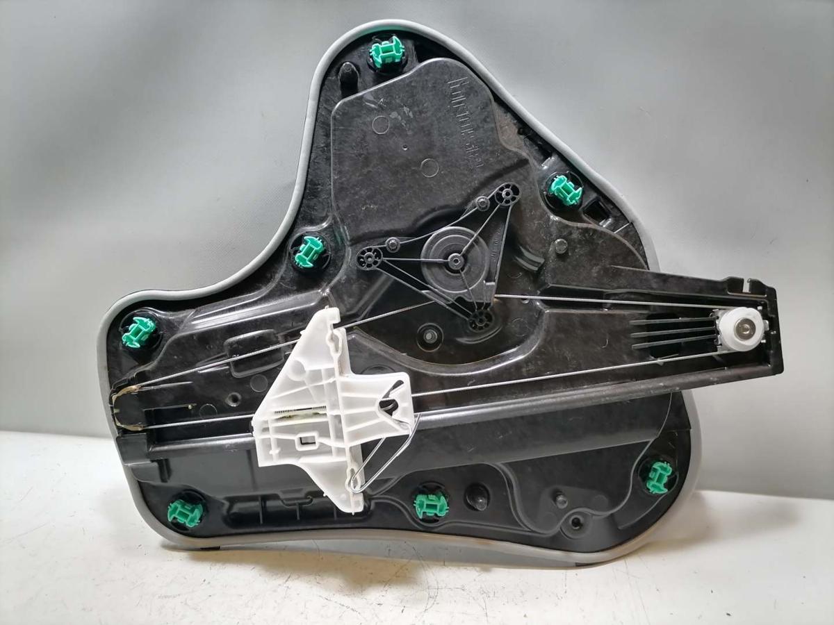 VW Golf 8 original Fensterheber hinten links Flie&szlig;heck Bj.2024